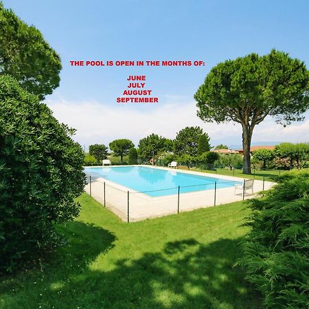 Tennis / Pool / Barbecue Bardolino Buitenkant foto