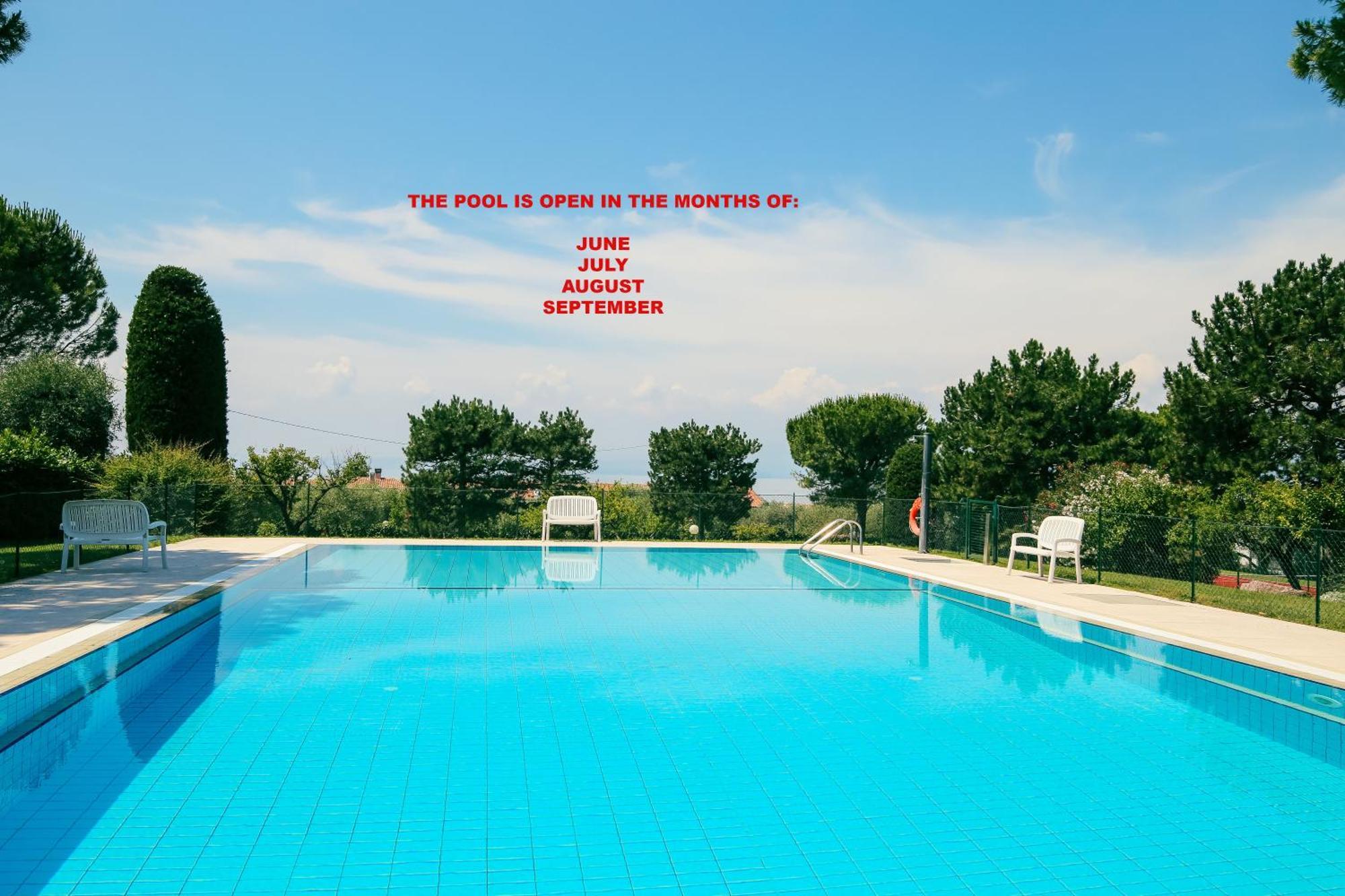 Tennis / Pool / Barbecue Bardolino Buitenkant foto